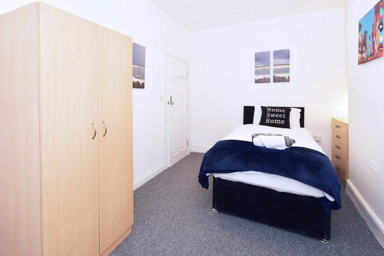 Townhouse @ Hanley Road Stoke エクステリア 写真