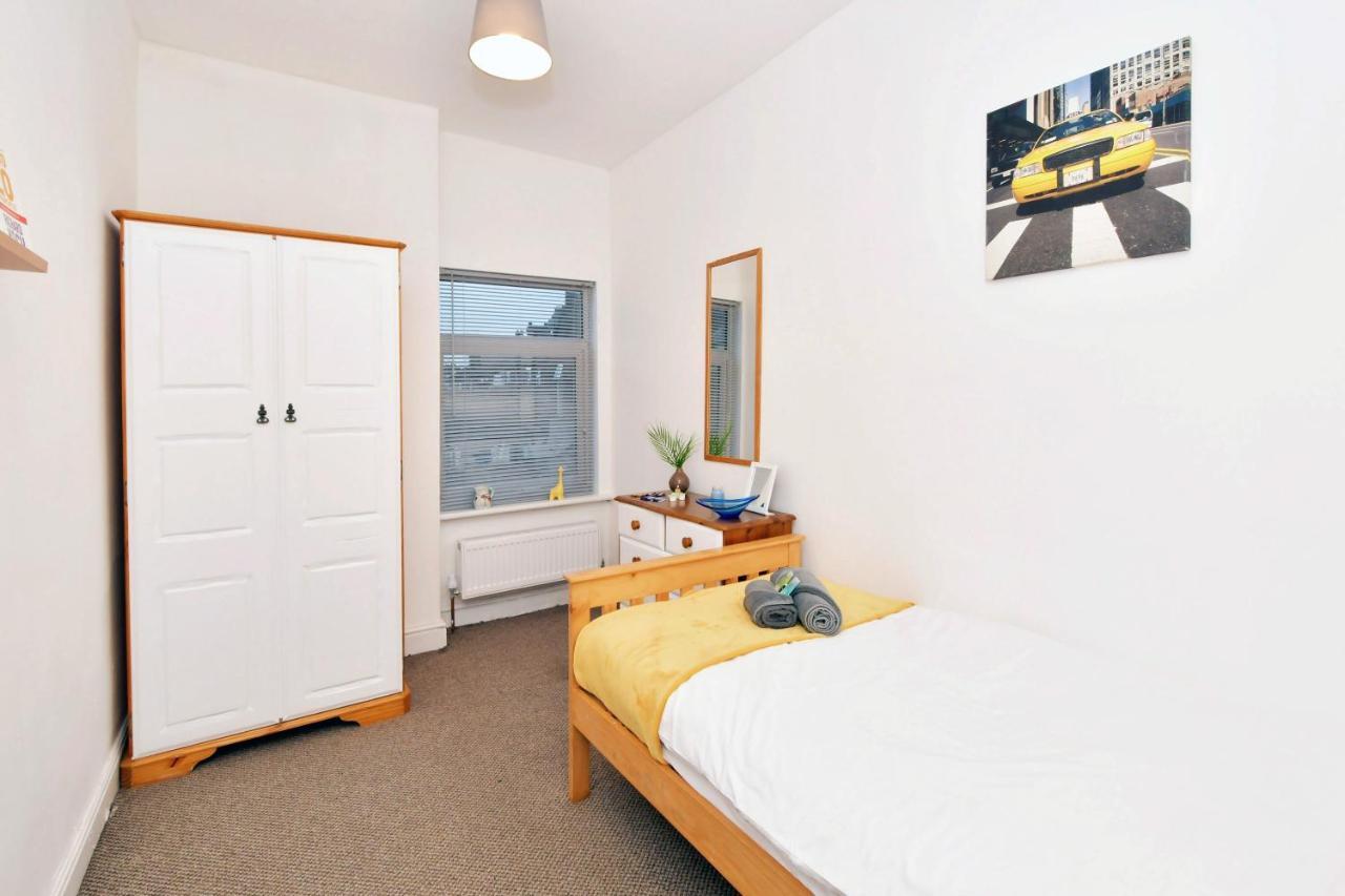 Townhouse @ Hanley Road Stoke エクステリア 写真